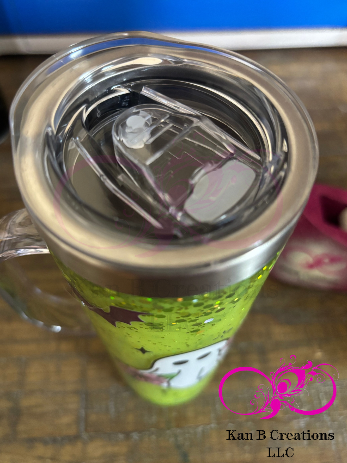 Ghosty 20 oz Handled Snow globe Tumbler